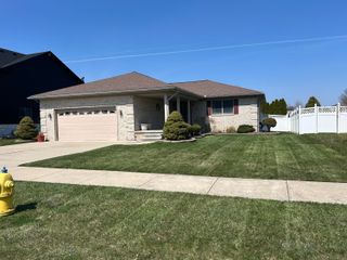 15972 Petros Drive, Brownstown Twp, MI 48173