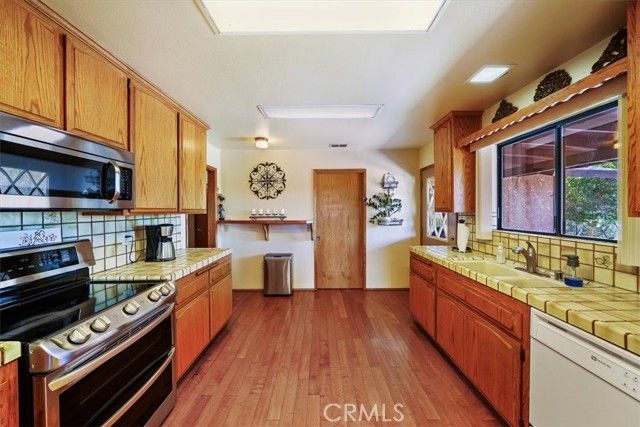 7575 Whitney Avenue, Yucca Valley, CA 92284