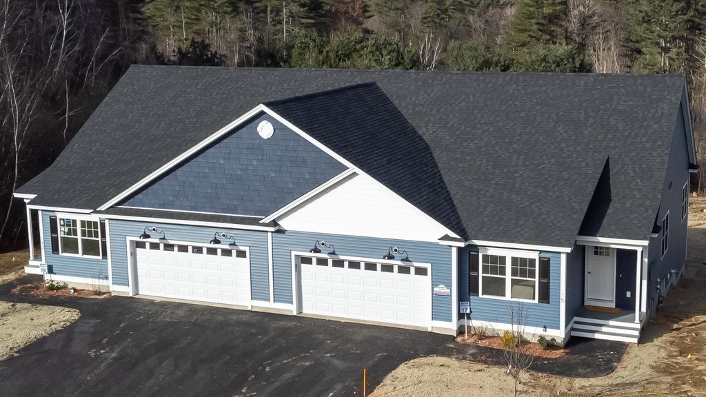 24 Village Way # 33, Northfield, NH 03276