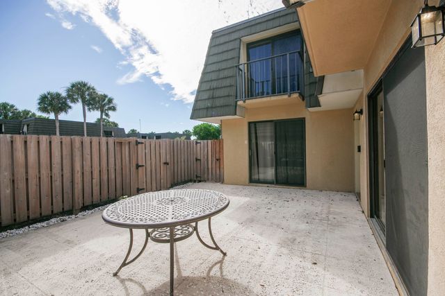 3228 32nd Way, West Palm Beach, FL 33407