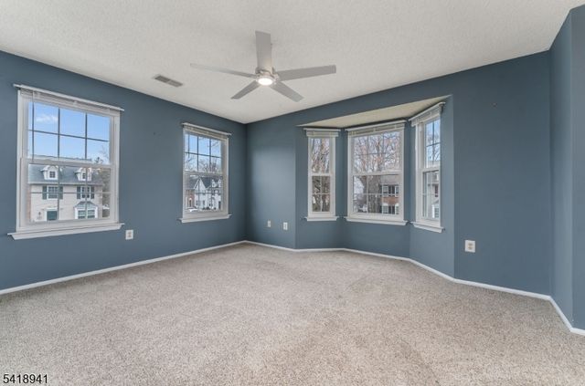 382 Hadleigh Ln, North Brunswick Twp., NJ 08902