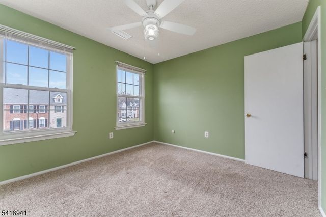382 Hadleigh Ln, North Brunswick Twp., NJ 08902