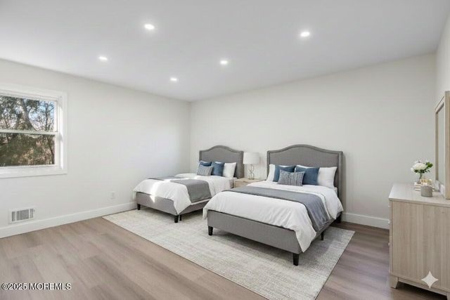 5 New Castle Court, Jackson, NJ 08527