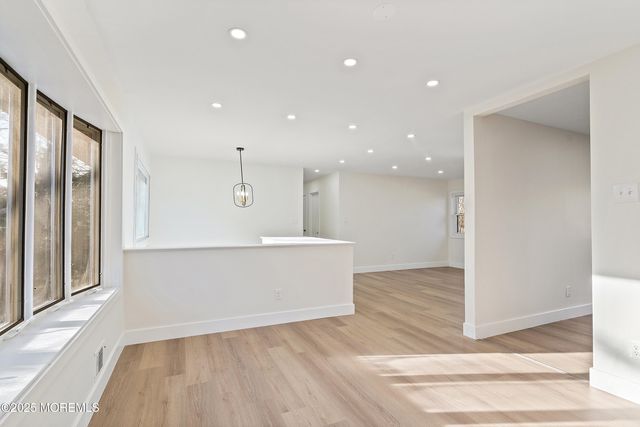 5 New Castle Court, Jackson, NJ 08527