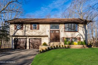 5 New Castle Court, Jackson, NJ 08527