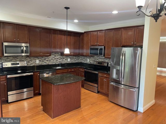 3707 FORDS LN, Baltimore, MD 21215