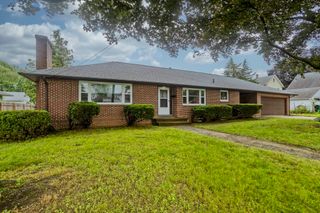 13 Louise Ave, Chicopee, MA 01013