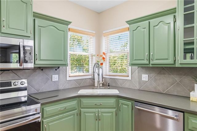 16224 Birch Street, Overland Park, KS 66085