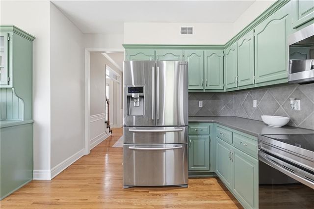 16224 Birch Street, Overland Park, KS 66085