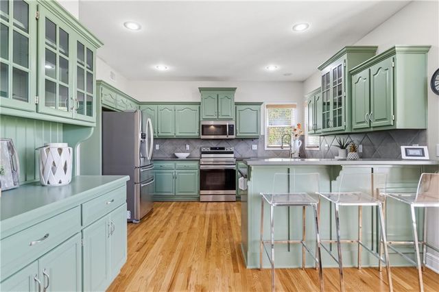 16224 Birch Street, Overland Park, KS 66085