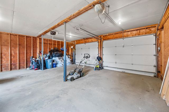 92 Coolidge Circle, St. Johnsbury, VT 05819