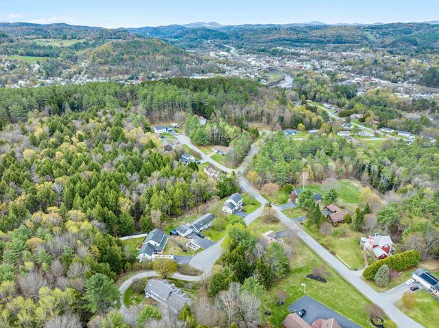 92 Coolidge Circle, St. Johnsbury, VT 05819