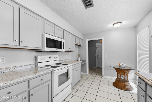 3034 TOWNSEND Boulevard, Jacksonville, FL 32277