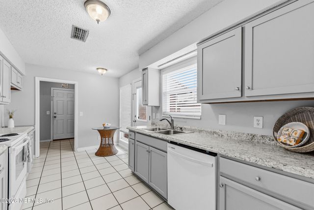 3034 TOWNSEND Boulevard, Jacksonville, FL 32277