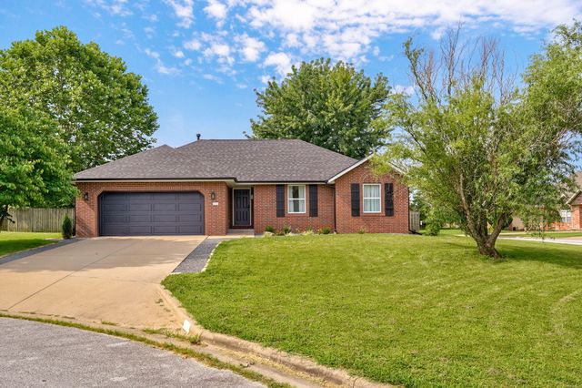 5702 N 13th Avenue, Ozark, MO 65721