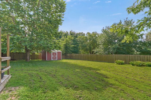 5702 N 13th Avenue, Ozark, MO 65721