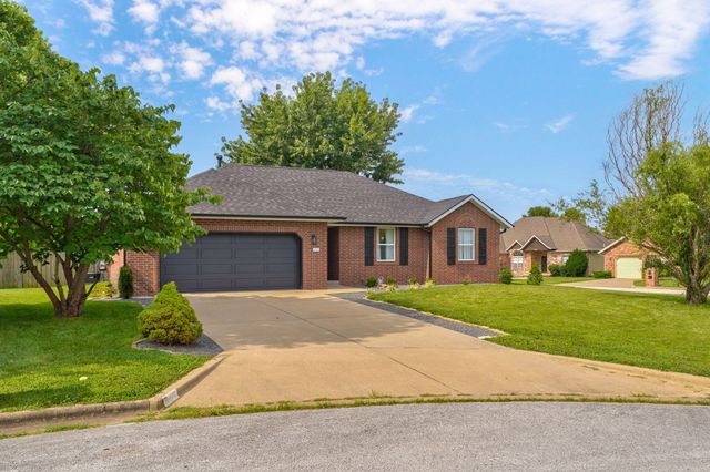 5702 N 13th Avenue, Ozark, MO 65721