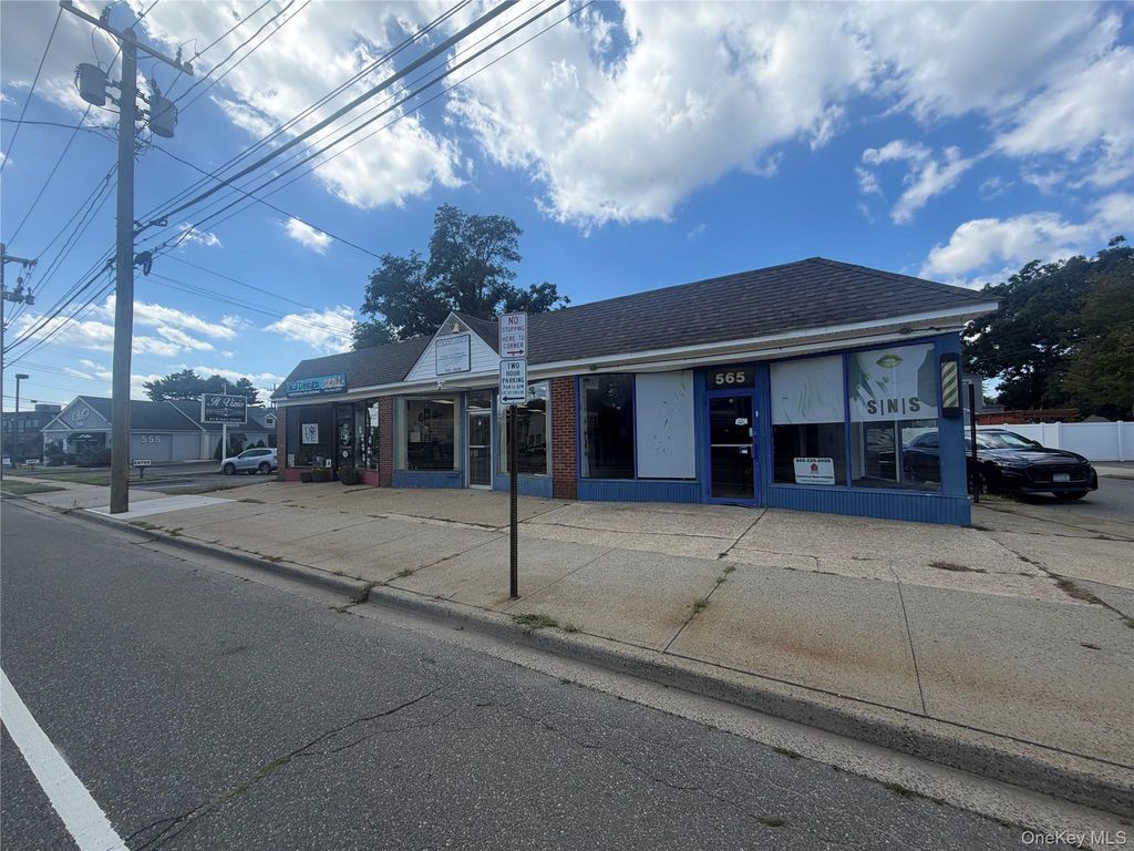 565 Broadway, Massapequa, NY 11758 — photo 4