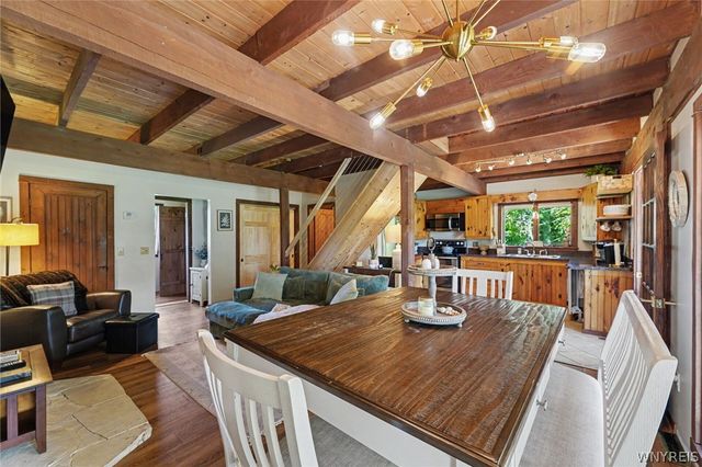 4445 East Lake Road, Wilson, NY 14172