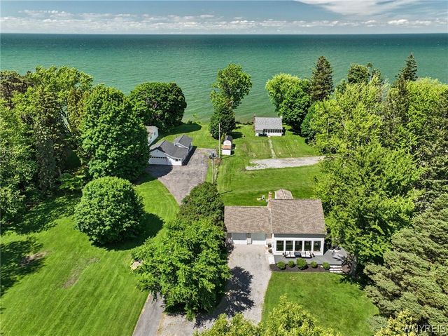 4445 East Lake Road, Wilson, NY 14172