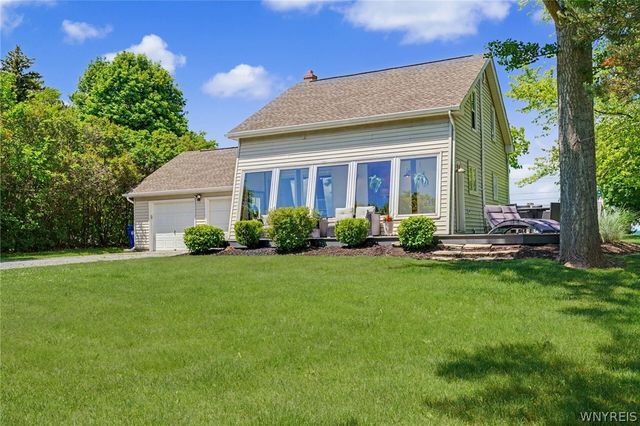 4445 East Lake Road, Wilson, NY 14172