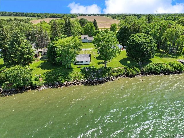 4445 East Lake Road, Wilson, NY 14172