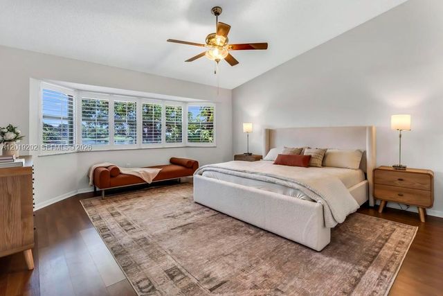 19831 NW 4th St, Pembroke Pines, FL 33029