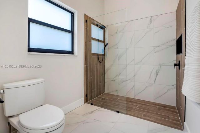 19831 NW 4th St, Pembroke Pines, FL 33029