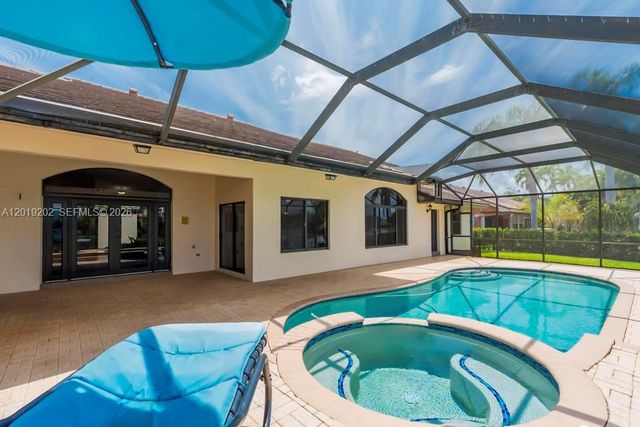 19831 NW 4th St, Pembroke Pines, FL 33029