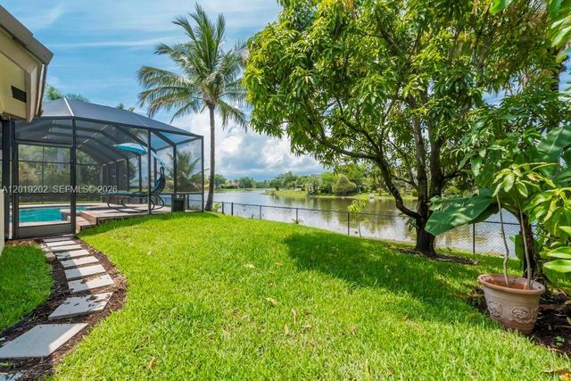 19831 NW 4th St, Pembroke Pines, FL 33029