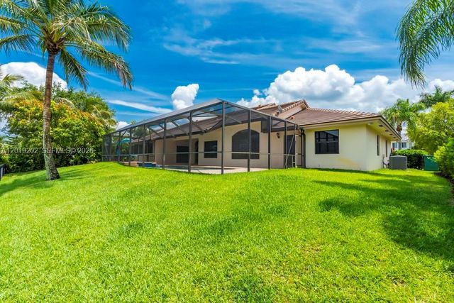 19831 NW 4th St, Pembroke Pines, FL 33029