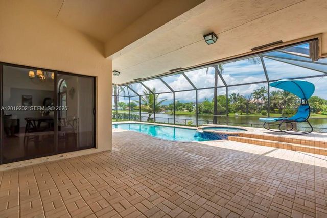 19831 NW 4th St, Pembroke Pines, FL 33029