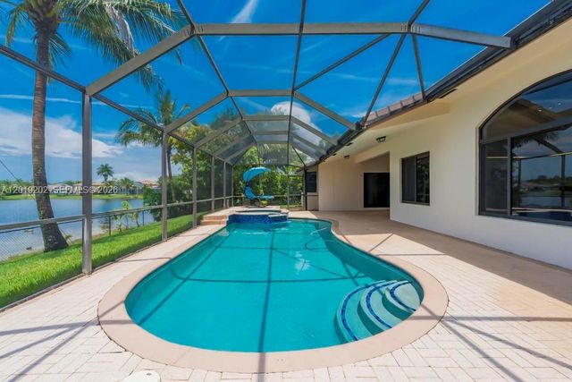 19831 NW 4th St, Pembroke Pines, FL 33029