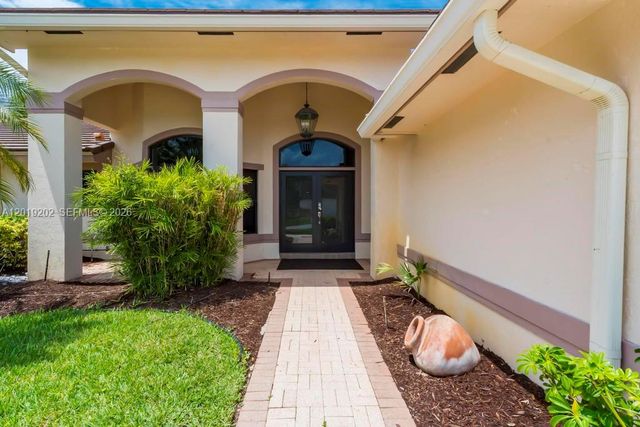 19831 NW 4th St, Pembroke Pines, FL 33029