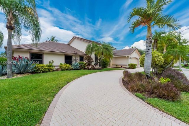 19831 NW 4th St, Pembroke Pines, FL 33029