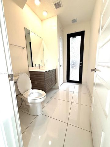 8836 NW 161st Ter 0, Miami Lakes, FL 33018