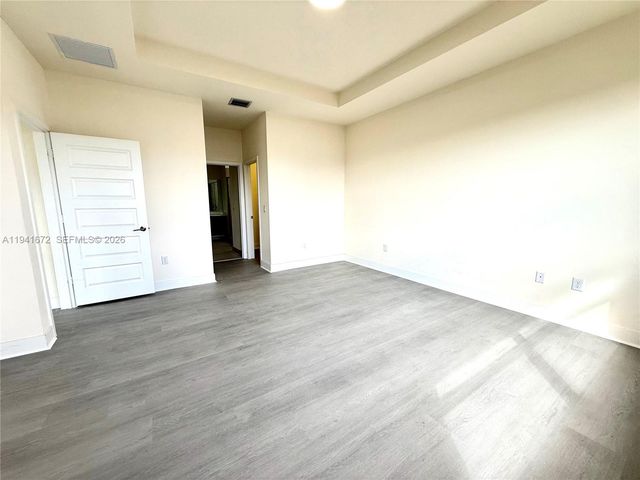 8836 NW 161st Ter 0, Miami Lakes, FL 33018