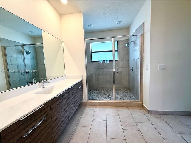8836 NW 161st Ter 0, Miami Lakes, FL 33018