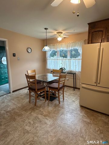 162 Pheasant Ridge 162, Shelton, CT 06484