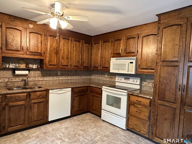 162 Pheasant Ridge 162, Shelton, CT 06484