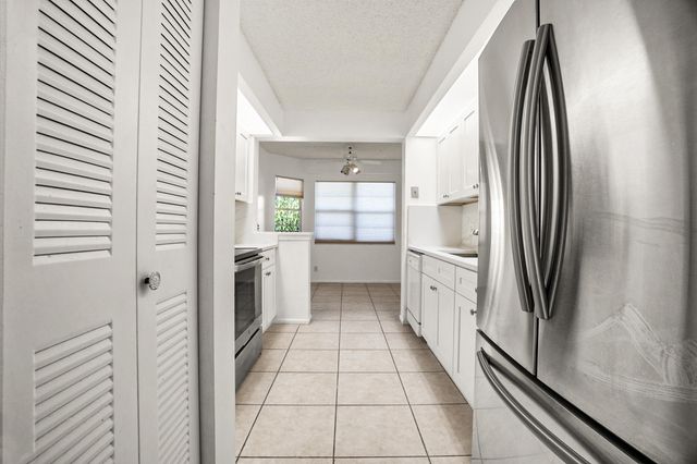 1200 SW 130th Avenue 402g, Pembroke Pines, FL 33027