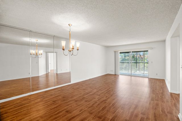 1200 SW 130th Avenue 402g, Pembroke Pines, FL 33027
