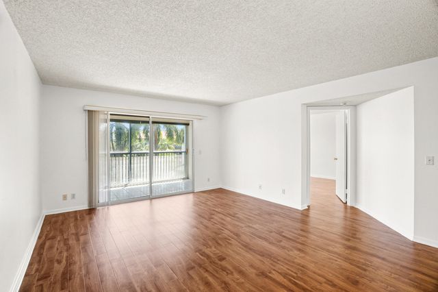 1200 SW 130th Avenue 402g, Pembroke Pines, FL 33027
