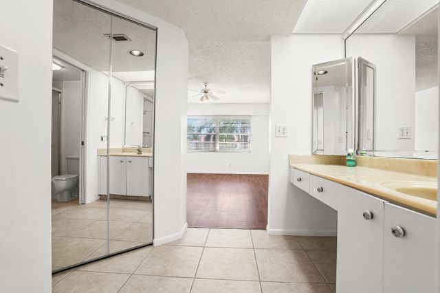 1200 SW 130th Avenue 402g, Pembroke Pines, FL 33027