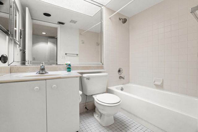 1200 SW 130th Avenue 402g, Pembroke Pines, FL 33027