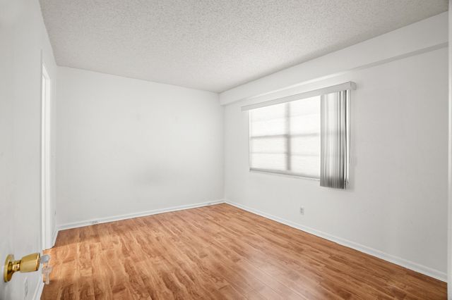 1200 SW 130th Avenue 402g, Pembroke Pines, FL 33027