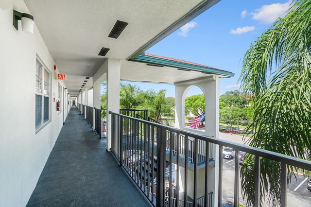 1200 SW 130th Avenue 402g, Pembroke Pines, FL 33027