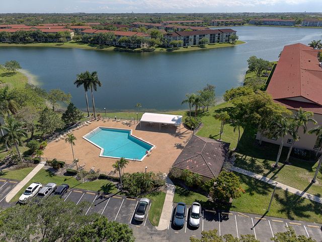 1200 SW 130th Avenue 402g, Pembroke Pines, FL 33027
