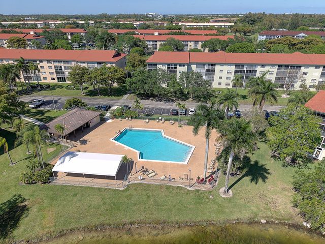 1200 SW 130th Avenue 402g, Pembroke Pines, FL 33027