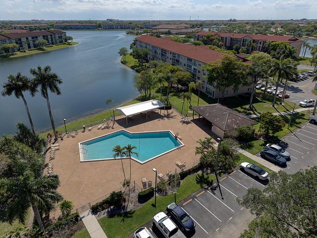 1200 SW 130th Avenue 402g, Pembroke Pines, FL 33027